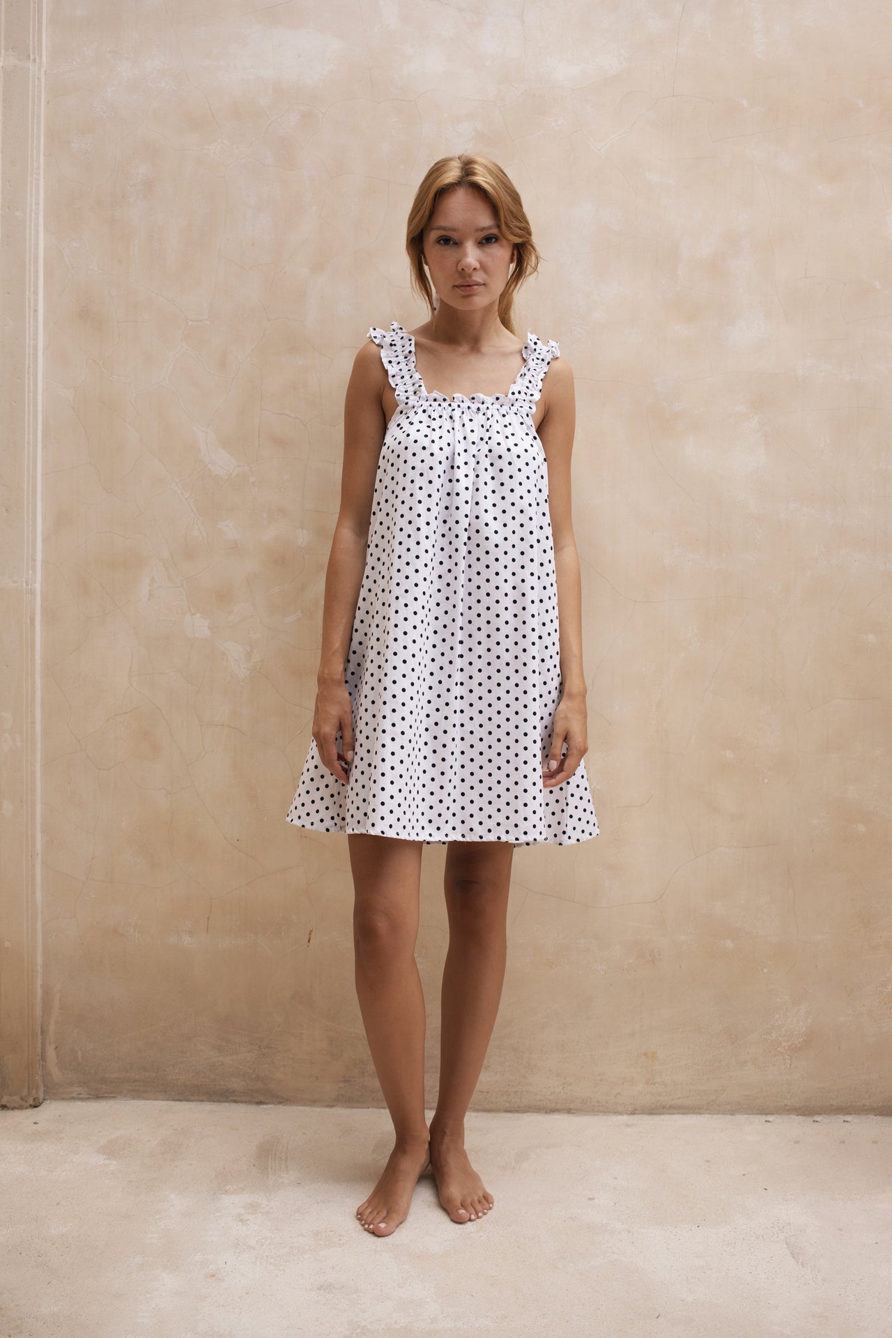 Mila Frill Daydream Dress – Blanc et Noir
